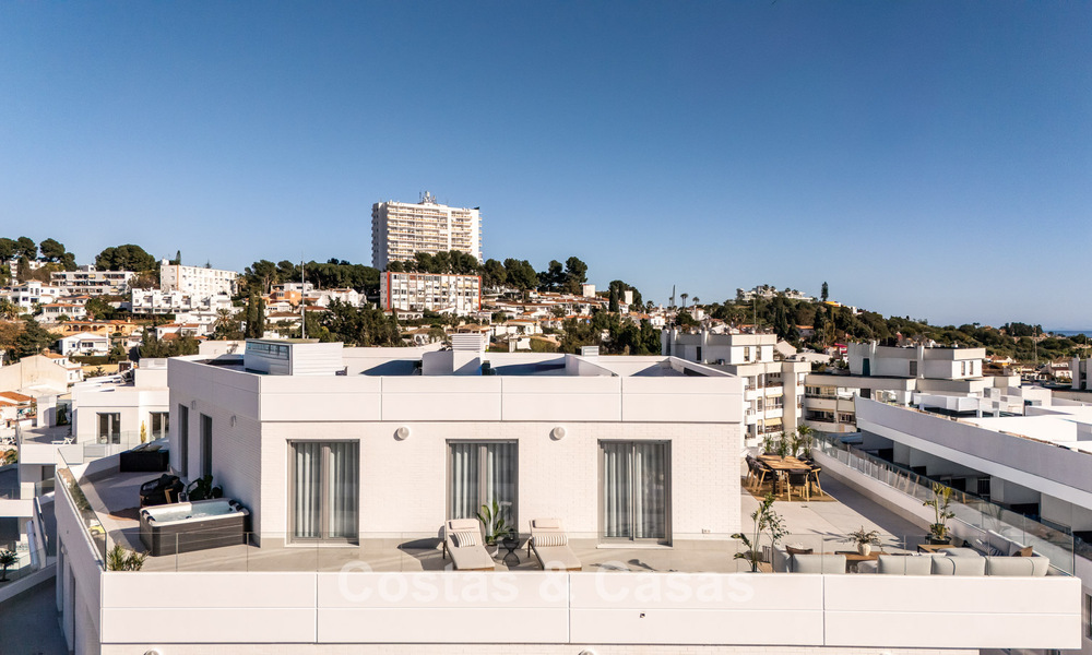 Modern penthouse with wraparound terrace and 360° views for sale in Nueva Andalucía, Marbella 798109