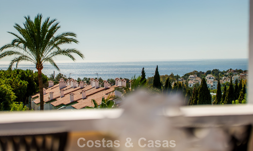 Renovated townhouse for sale on the golden mile, within walking distance of the beach and Puente Romano, Marbella 797303