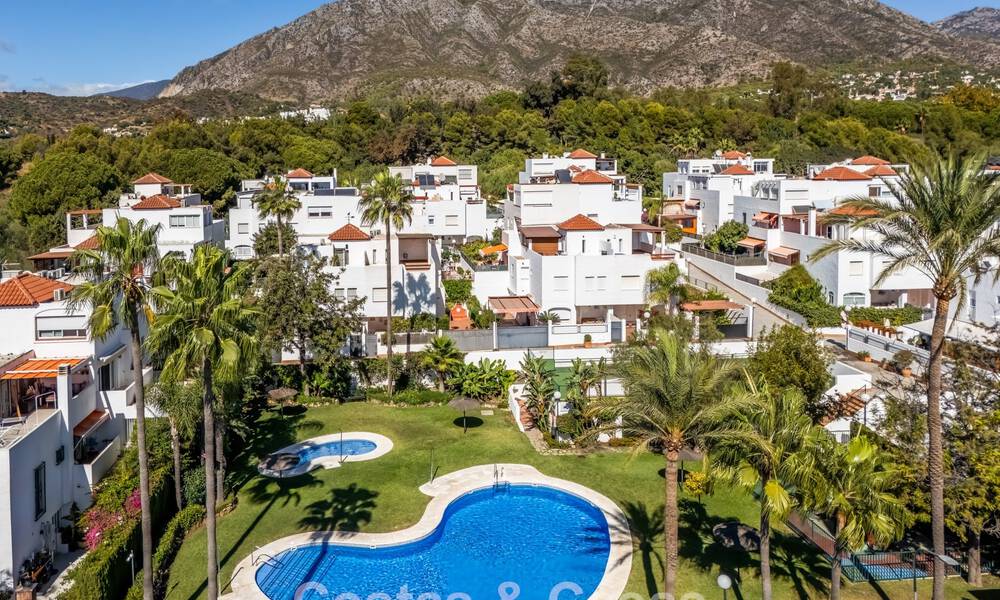 Renovated townhouse for sale on the golden mile, within walking distance of the beach and Puente Romano, Marbella 797306