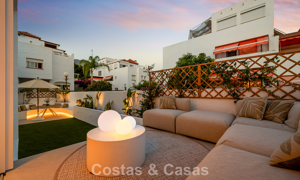 Renovated townhouse for sale on the golden mile, within walking distance of the beach and Puente Romano, Marbella 797308