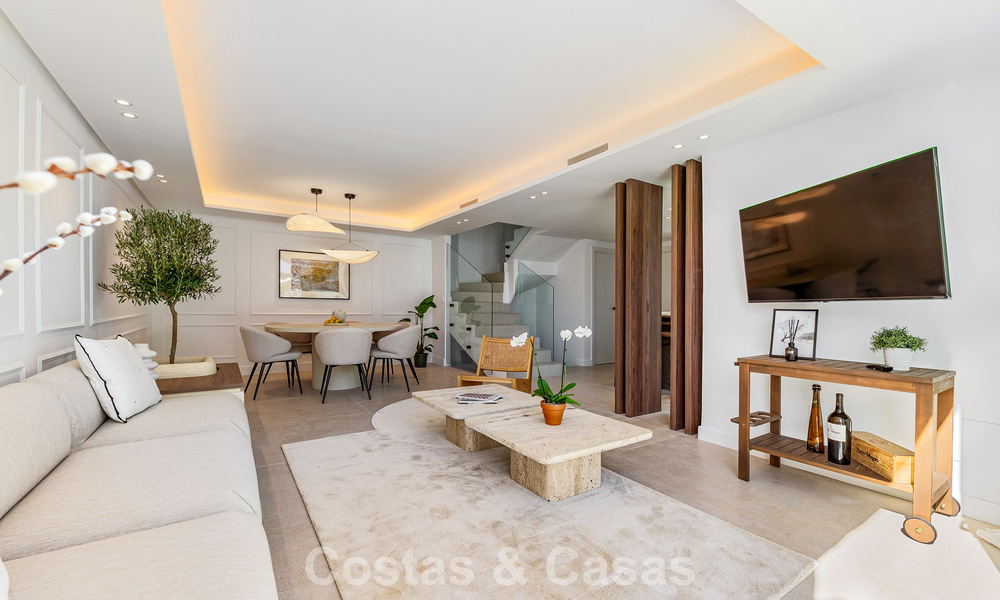 Renovated townhouse for sale on the golden mile, within walking distance of the beach and Puente Romano, Marbella 797324