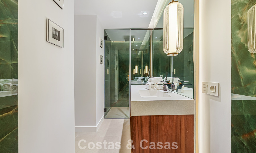 Renovated townhouse for sale on the golden mile, within walking distance of the beach and Puente Romano, Marbella 797337