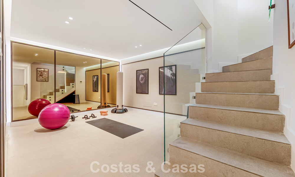 Renovated townhouse for sale on the golden mile, within walking distance of the beach and Puente Romano, Marbella 797352