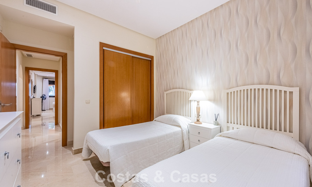 Exclusive apartment for sale 150m from the beach near Puerto Banús, Marbella 797149