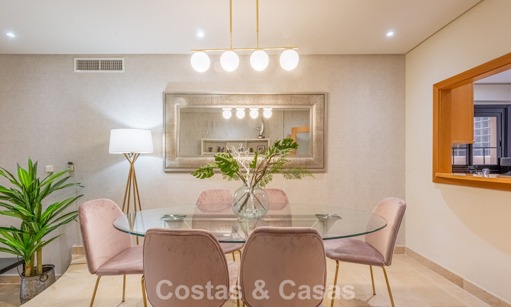 Exclusive apartment for sale 150m from the beach near Puerto Banús, Marbella 797155