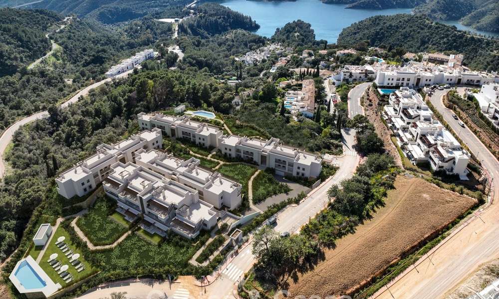 Modern new-build apartments with spectacular views for sale near Marbella on the Costa del Sol 797133