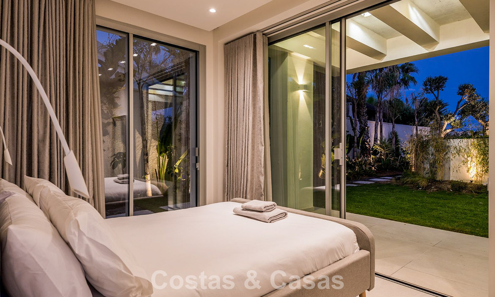 Exclusive, modern beachfront villa for sale with direct access to the beach in Mijas, Costa del Sol 797391
