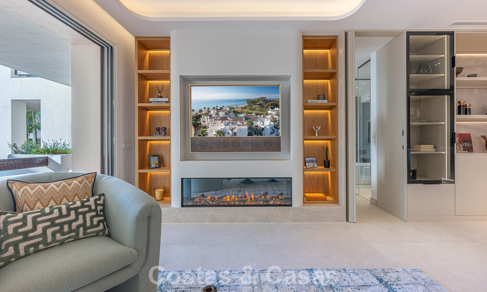First-class apartment for sale with sea views in a beachfront complex on the New Golden Mile between Marbella and Estepona 797406