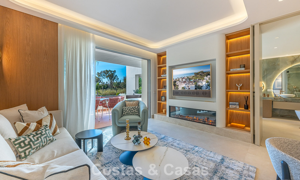 First-class apartment for sale with sea views in a beachfront complex on the New Golden Mile between Marbella and Estepona 797408