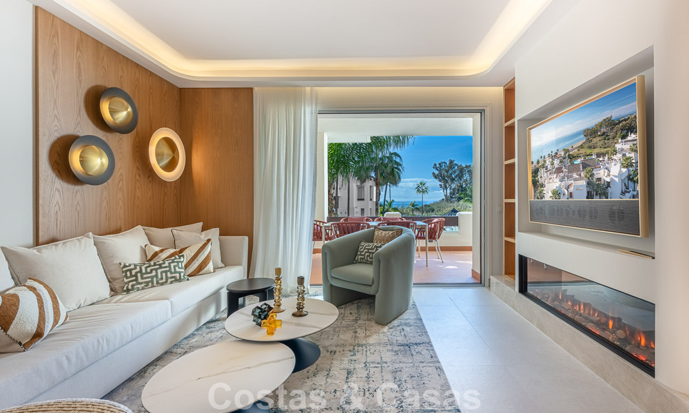 First-class apartment for sale with sea views in a beachfront complex on the New Golden Mile between Marbella and Estepona 797409