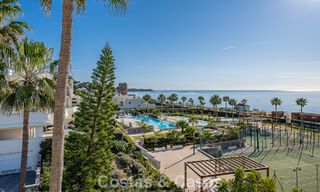 First-class apartment for sale with sea views in a beachfront complex on the New Golden Mile between Marbella and Estepona 797421 