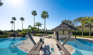 First-class apartment for sale with sea views in a beachfront complex on the New Golden Mile between Marbella and Estepona 797432 