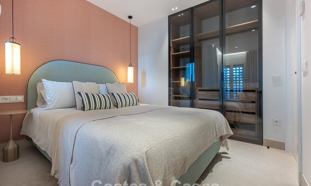 First-class apartment for sale with sea views in a beachfront complex on the New Golden Mile between Marbella and Estepona 797446