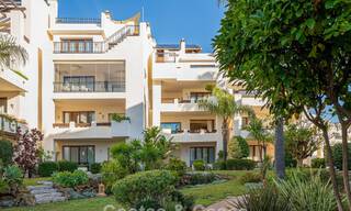 First-class apartment for sale with sea views in a beachfront complex on the New Golden Mile between Marbella and Estepona 797451 