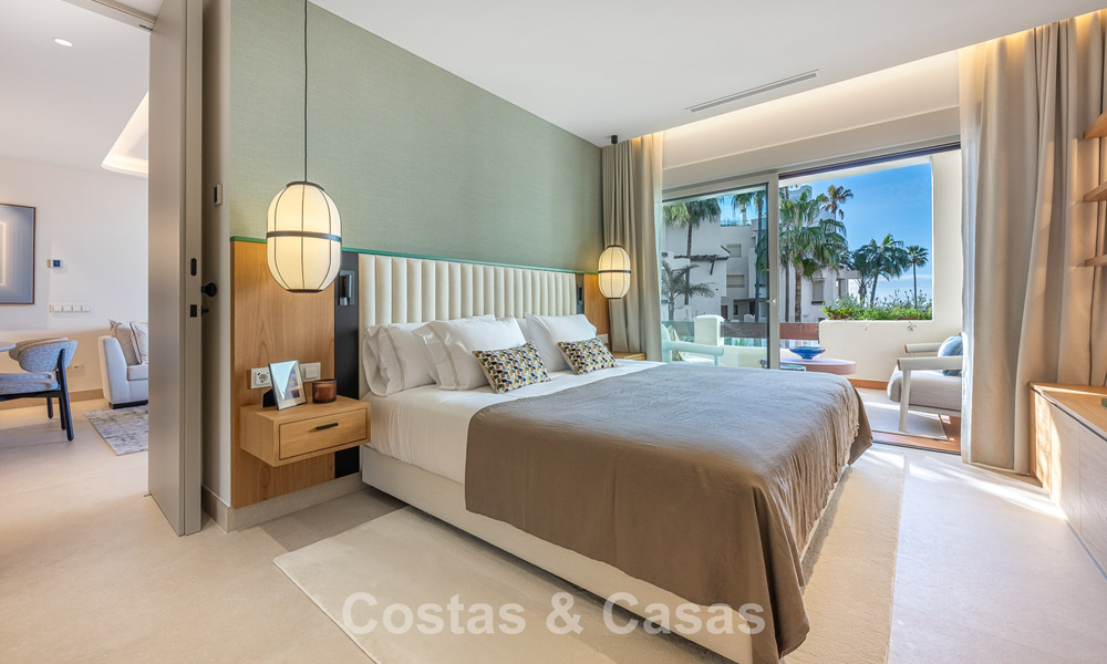 First-class apartment for sale with sea views in a beachfront complex on the New Golden Mile between Marbella and Estepona 797452