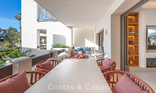 First-class apartment for sale with sea views in a beachfront complex on the New Golden Mile between Marbella and Estepona 797463 