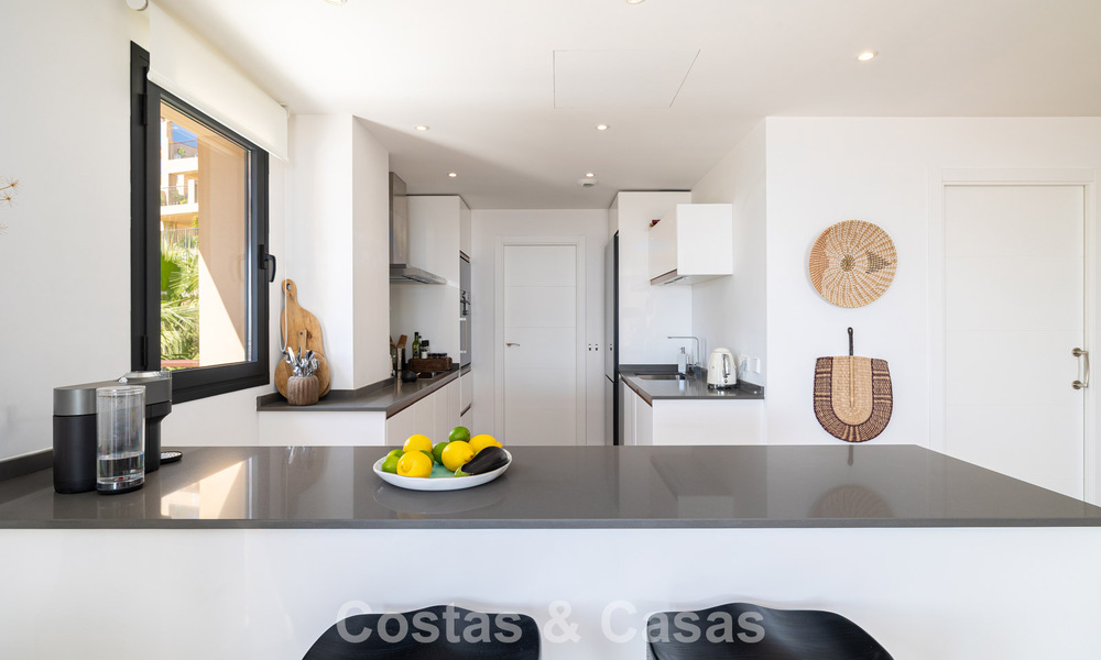Prestigious luxury penthouse with panoramic golf and sea views for sale in Marbella - Benahavís 797540