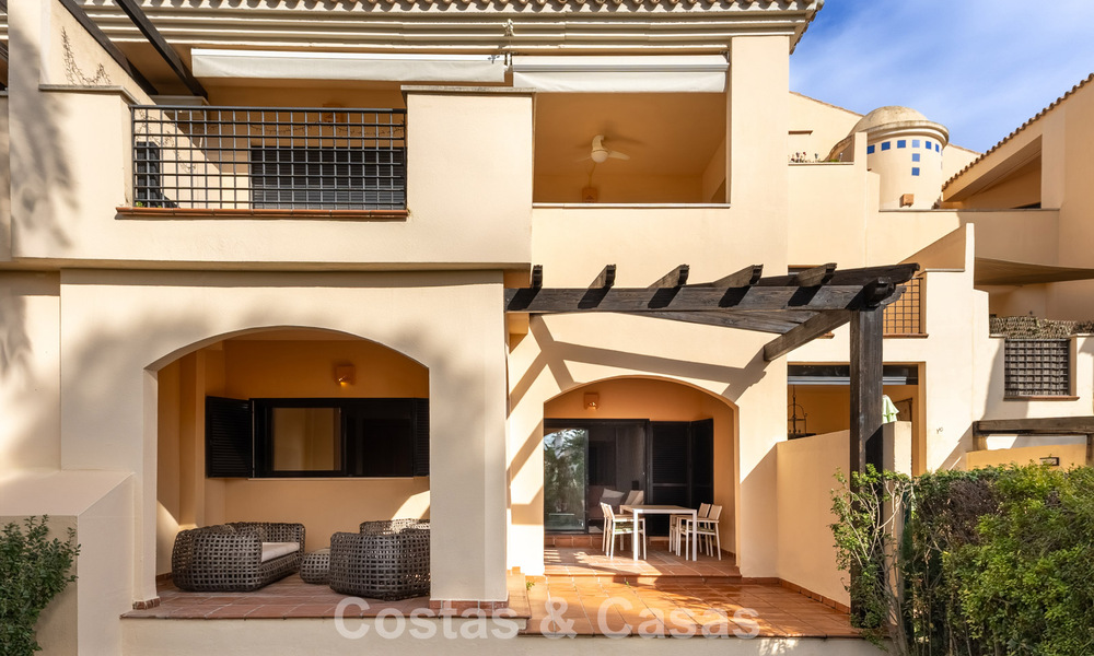 Luxury beachside apartment with private garden for sale just steps from the beach near Puerto Banús, Marbella 797547