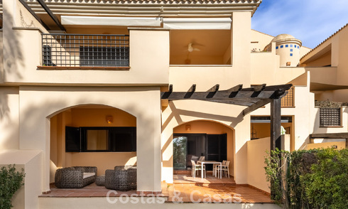 Luxury beachside apartment with private garden for sale just steps from the beach near Puerto Banús, Marbella 797547