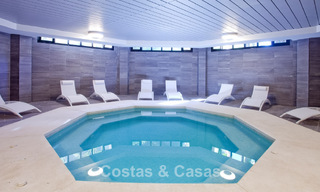 Luxury beachside apartment with private garden for sale just steps from the beach near Puerto Banús, Marbella 797549 