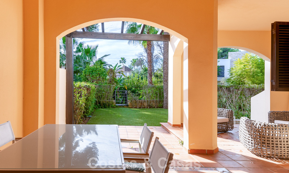 Luxury beachside apartment with private garden for sale just steps from the beach near Puerto Banús, Marbella 797553