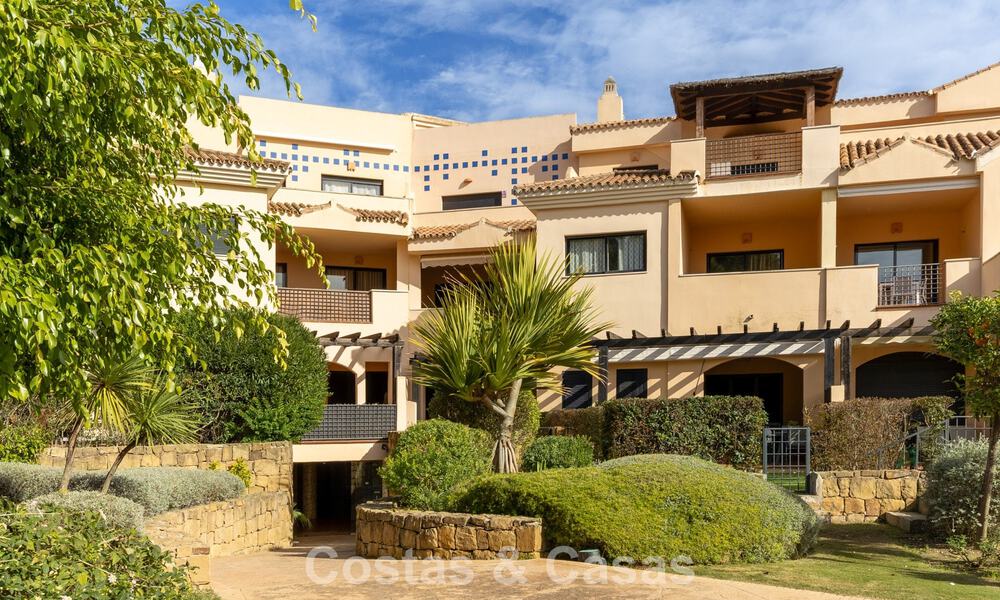 Luxury beachside apartment with private garden for sale just steps from the beach near Puerto Banús, Marbella 797554