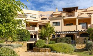 Luxury beachside apartment with private garden for sale just steps from the beach near Puerto Banús, Marbella 797554 