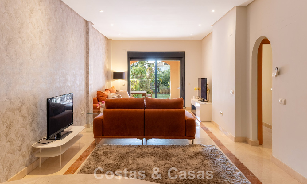 Luxury beachside apartment with private garden for sale just steps from the beach near Puerto Banús, Marbella 797561