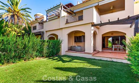 Luxury beachside apartment with private garden for sale just steps from the beach near Puerto Banús, Marbella 807528