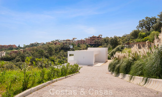 Brand-new modern villa with panoramic sea views for sale in a natural setting east of Marbella town centre 797601 