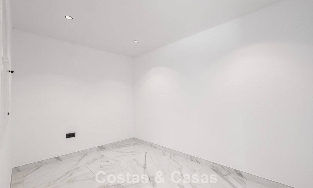 Brand-new modern villa with panoramic sea views for sale in a natural setting east of Marbella town centre 797617