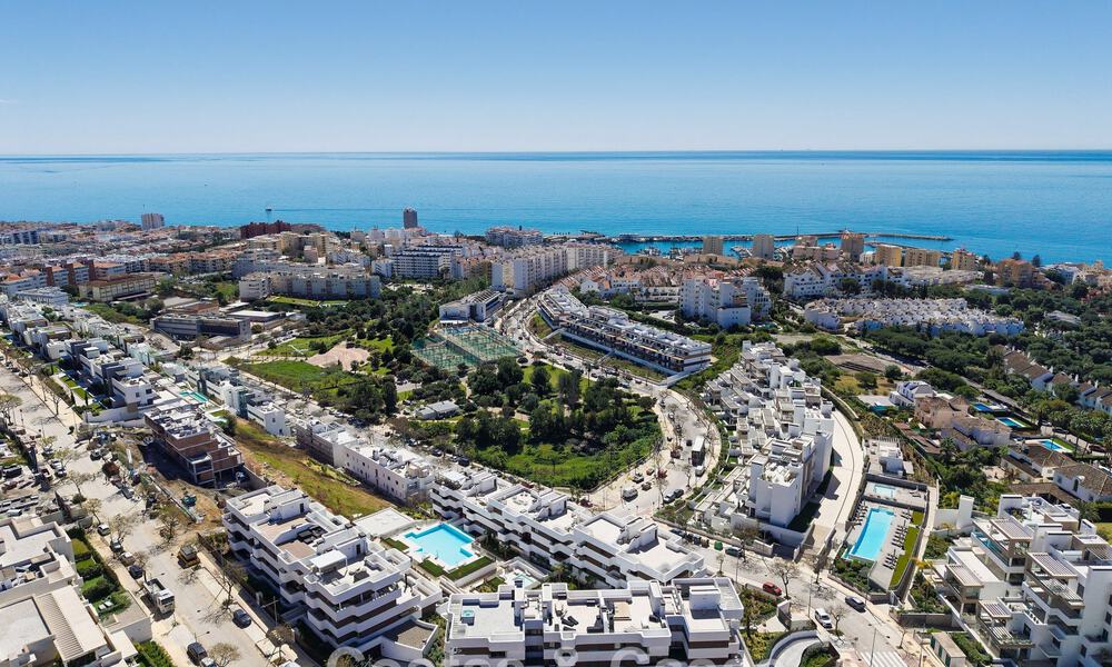 Modern luxury penthouse with spacious rooftop terrace for sale near Estepona town centre 797645