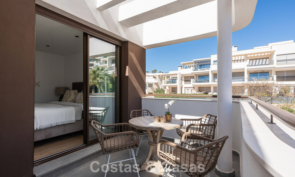 Modern luxury penthouse with spacious rooftop terrace for sale near Estepona town centre 797661