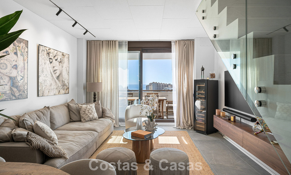 Modern luxury penthouse with spacious rooftop terrace for sale near Estepona town centre 797670