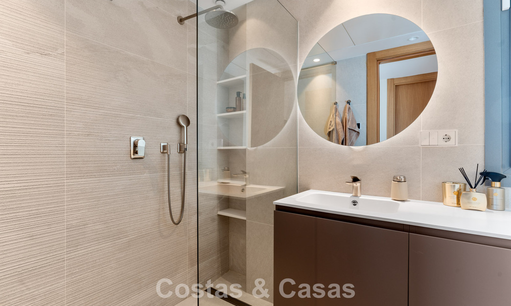 Bright, contemporary luxury penthouse for sale with sea views in the hills of La Quinta Resort in Marbella - Benahavís 797685