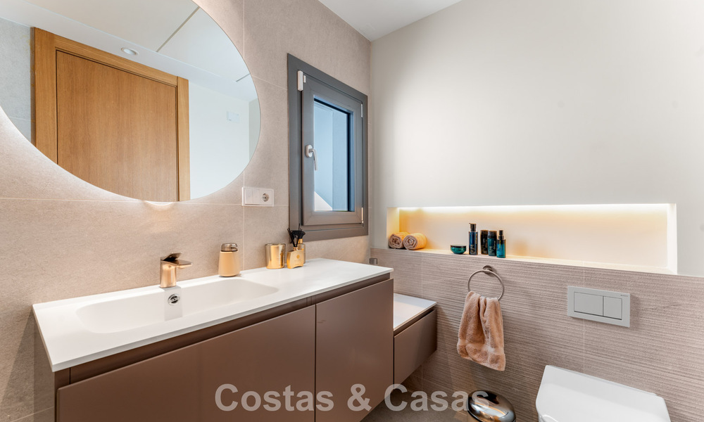 Bright, contemporary luxury penthouse for sale with sea views in the hills of La Quinta Resort in Marbella - Benahavís 797686