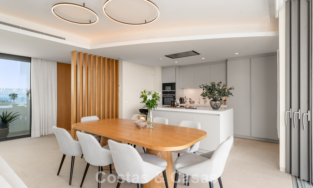 Bright, contemporary luxury penthouse for sale with sea views in the hills of La Quinta Resort in Marbella - Benahavís 797691