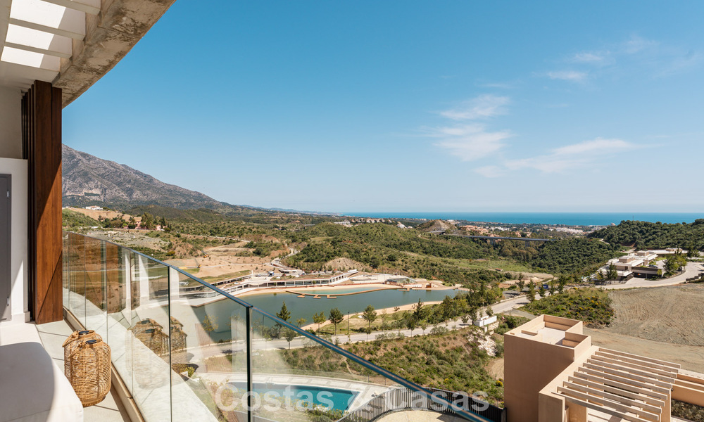 Bright, contemporary luxury penthouse for sale with sea views in the hills of La Quinta Resort in Marbella - Benahavís 797695
