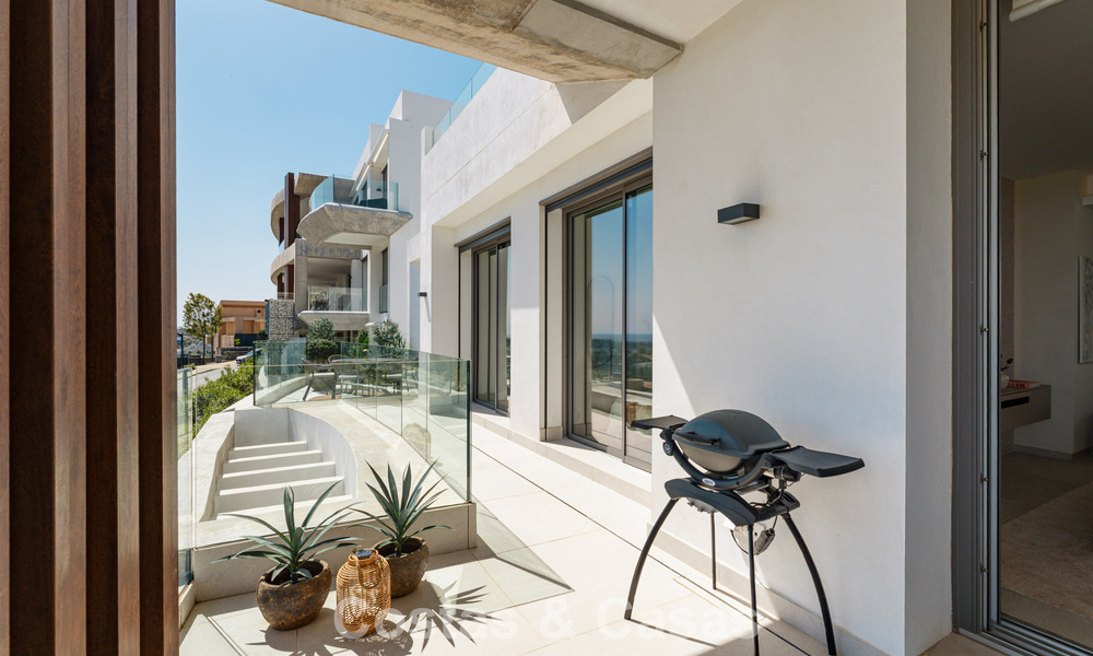 Bright, contemporary luxury penthouse for sale with sea views in the hills of La Quinta Resort in Marbella - Benahavís 797697