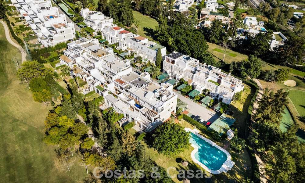 Stylish renovated garden apartment for sale on a prestigious golf course in La Quinta, Benahavís - Marbella 797939