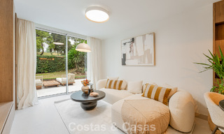 Stylish renovated garden apartment for sale on a prestigious golf course in La Quinta, Benahavís - Marbella 797959 