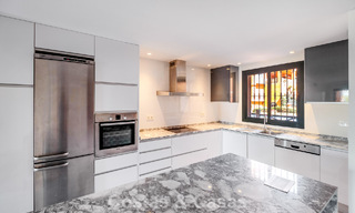 Spacious 2-Bedroom Apartment with Sea Views for Sale in Marbella - Benahavís 797974 
