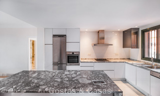 Spacious 2-Bedroom Apartment with Sea Views for Sale in Marbella - Benahavís 797975 