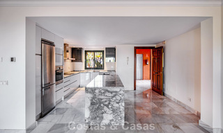 Spacious 2-Bedroom Apartment with Sea Views for Sale in Marbella - Benahavís 797977 