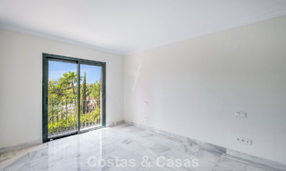 Spacious 2-Bedroom Apartment with Sea Views for Sale in Marbella - Benahavís 797980 