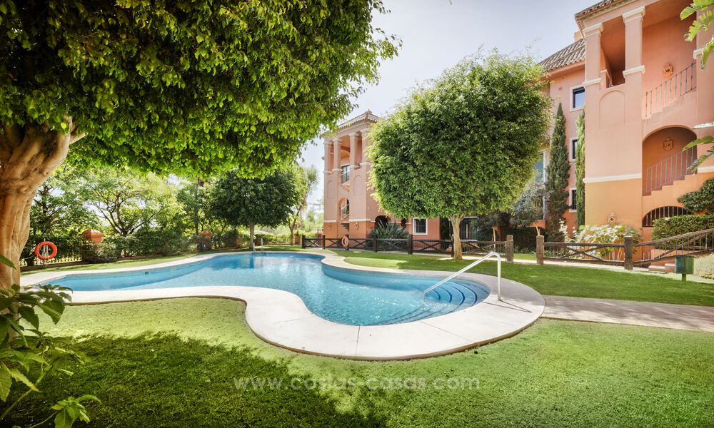 Spacious 2-Bedroom Apartment with Sea Views for Sale in Marbella - Benahavís 798517