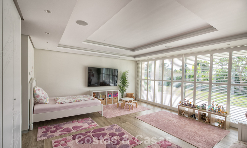 Impressive, modern mansion with guest house for sale on the New Golden Mile between Marbella and Estepona 797985
