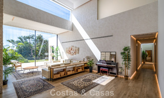 Impressive, modern mansion with guest house for sale on the New Golden Mile between Marbella and Estepona 798000 