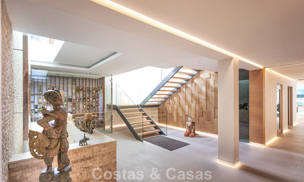 Impressive, modern mansion with guest house for sale on the New Golden Mile between Marbella and Estepona 798005