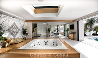 Impressive, modern mansion with guest house for sale on the New Golden Mile between Marbella and Estepona 798012 